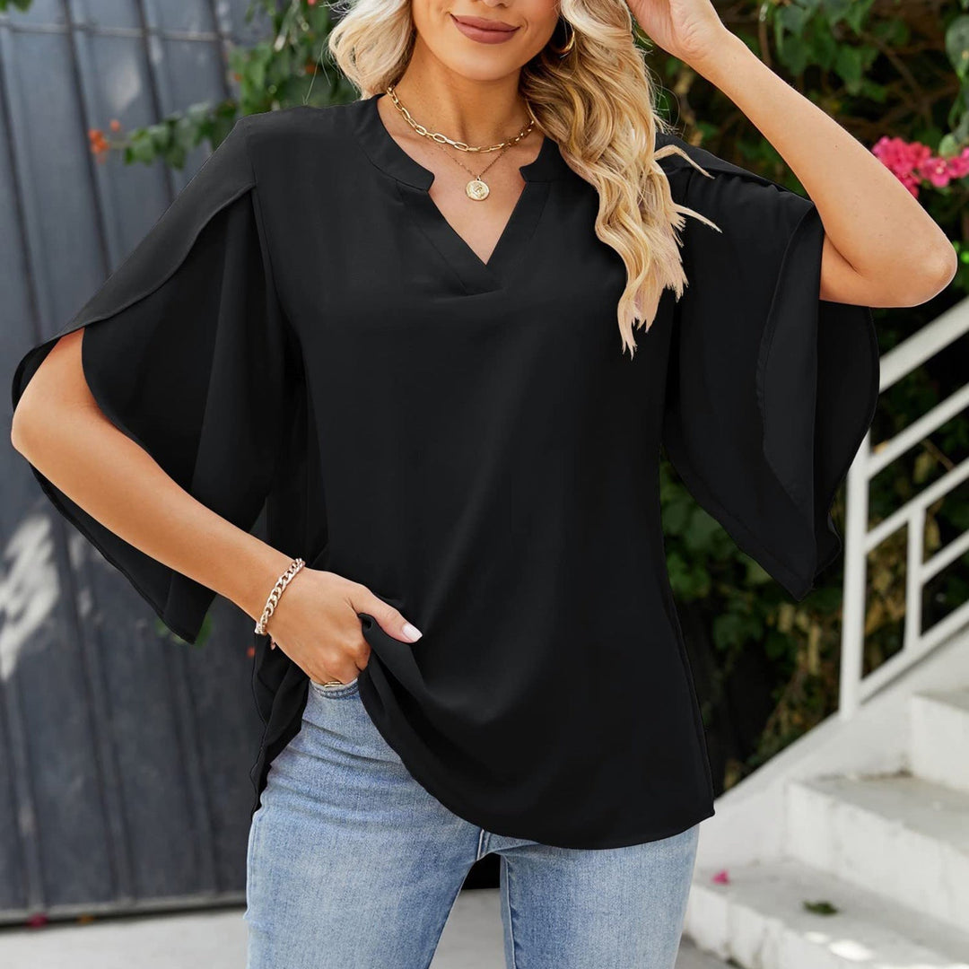 Nola - Elegant V-Neck Top