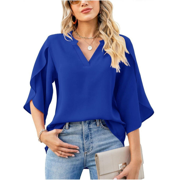 Nola - Elegant V-Neck Top