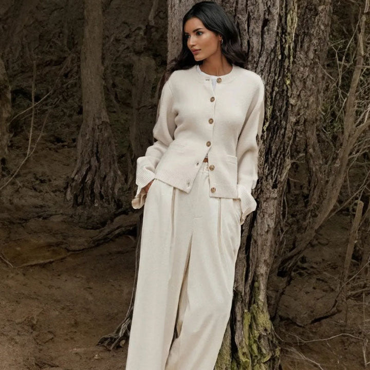 Malia - Classic Buttoned Cardigan
